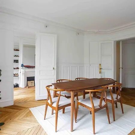 Stunning In Saint Germain Des Pres