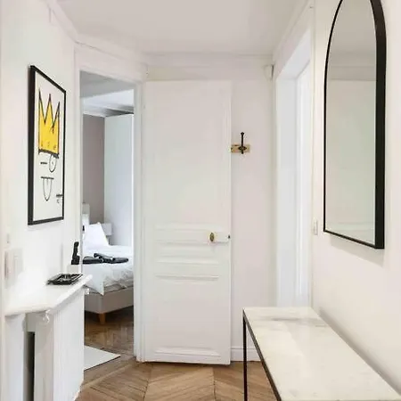 Stunning In Saint Germain Des Pres
